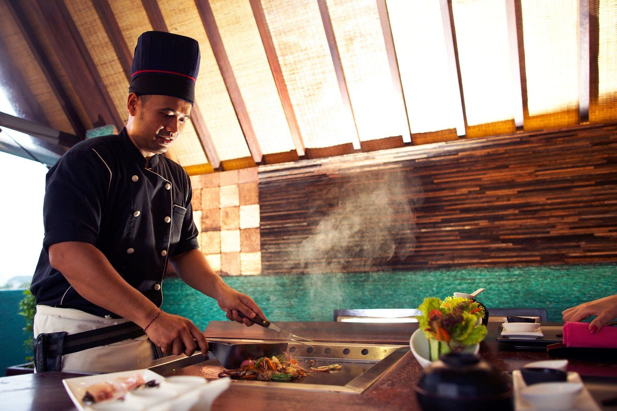L Hotel Seminyak Ресторан фото
